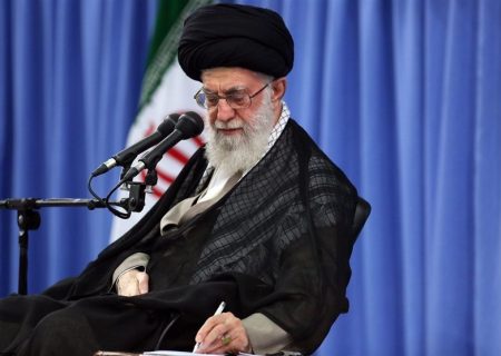 امام خامنه‌ای مد ظله العالی:مجلس باید آرامش‌بخش و امیدآفرین و برانگیزاننده‌ی همّتها و دعوت‌کننده به همدلی و برادری در محیط عمومی کشور باشد