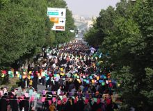 جشن دو کیلومتری غدیر در خیابان کاشانی شهرکرد در جشن بزرگ غدیر