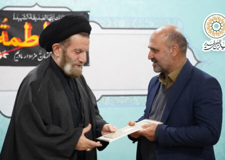 اعطای احکام معاونین علمی، پژوهشی و آموزش بنیاد غدیر لرستان در دفتر نماینده ولی‌فقیه استان